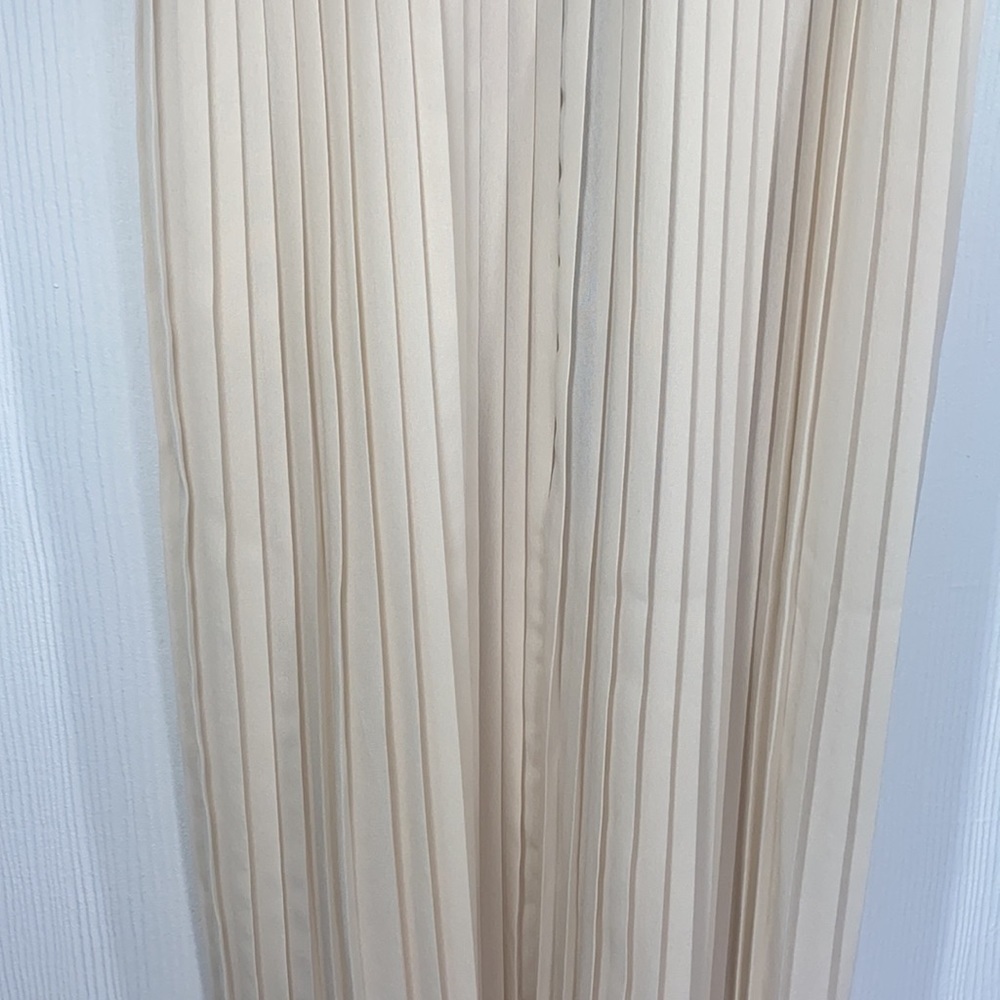 Pink Martini - Soft Chambray and Cream Pleated MIDI Dress Size Medium - Picture 4 of 11